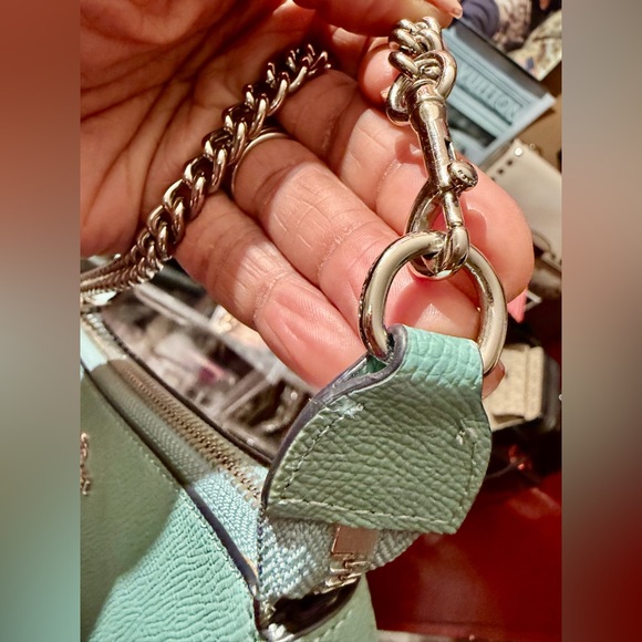 COACH CHALK HAWAIIAN FLORAL EMBROIDERY BEADED LARGE WRISTLET (LE) - Picture 10 of 15